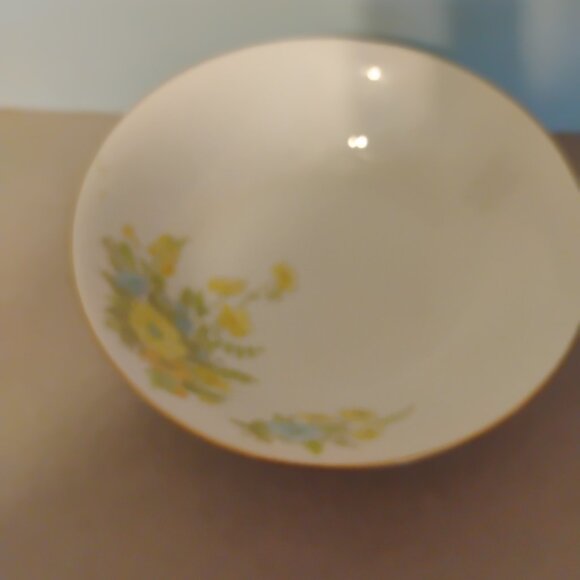 Ecko International Spring Bouquet Bowl in Wire Holder - Picture 4 of 6